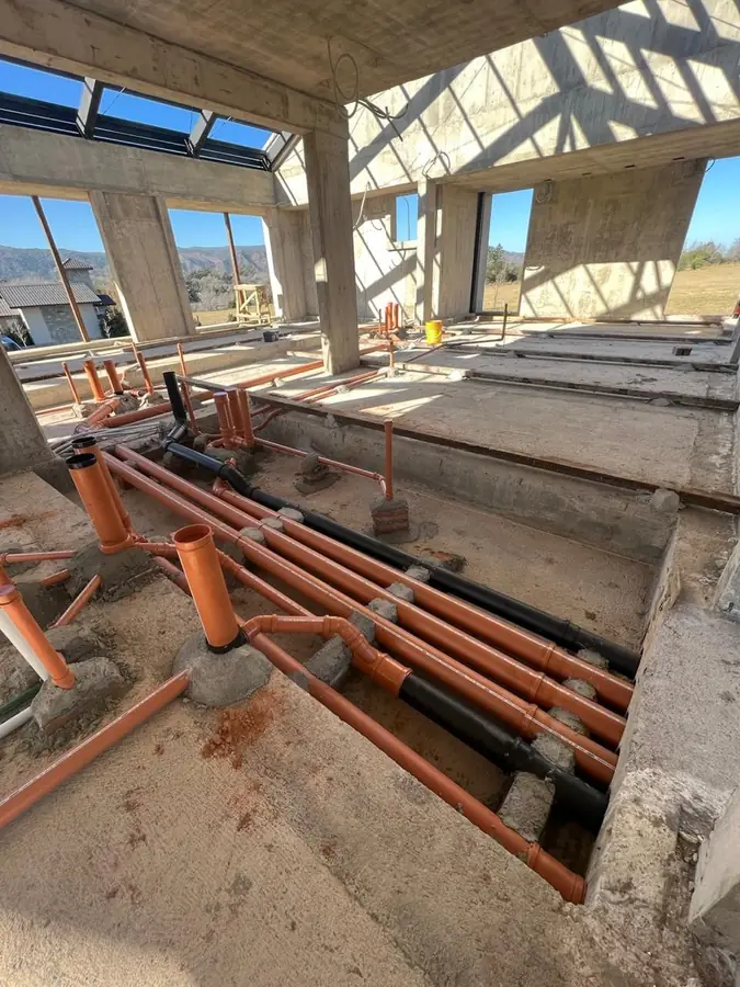 Obra de Invernón Arquitectos — Desagües cloacales y pluviales