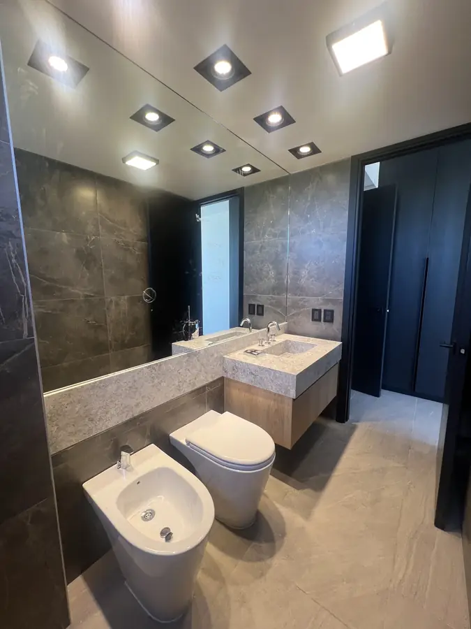 Casa Champaquí 2 — Baño en suite